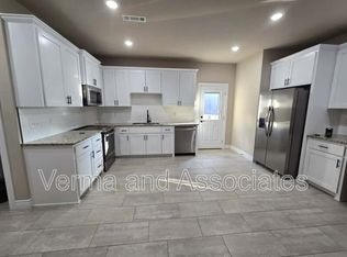 2616 N Justin Dr, Fayetteville, AR 72704