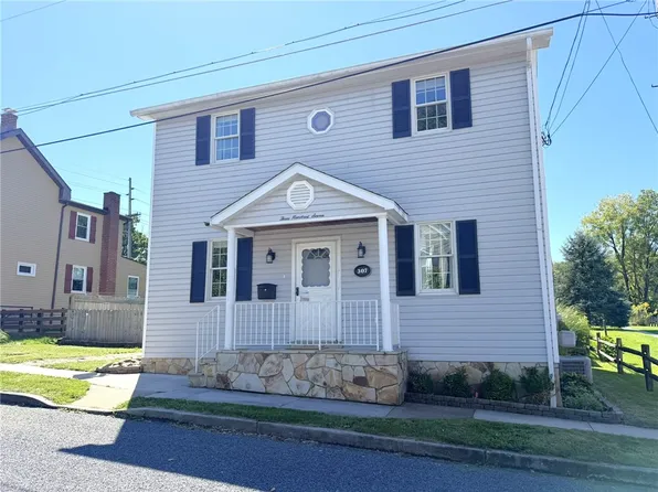 307 W Church St, Ligonier, PA 15658