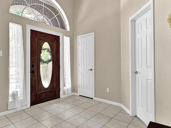 3rd image of 1703 Mills Creek Ct