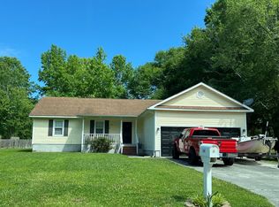 104 Quartz Dr, Jacksonville, NC 28540