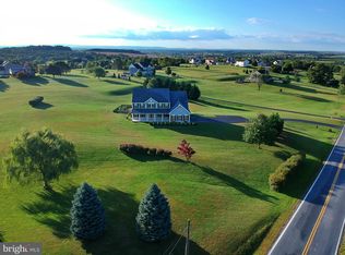 1302 Apple Way, Saint Thomas, PA 17252