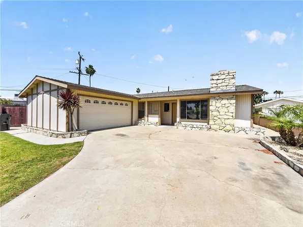 6951 Lenis Cir, Huntington Beach, CA 92647