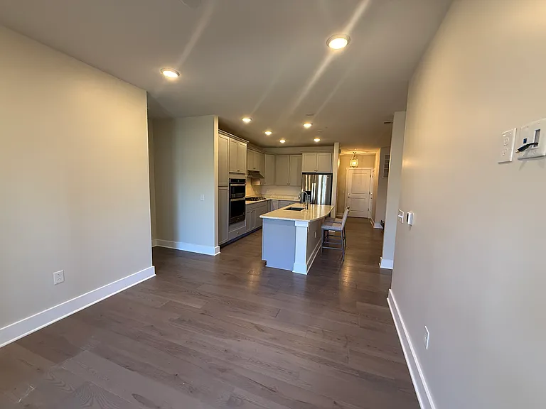 2 Vanderbilt Blvd #109 — Photo 5