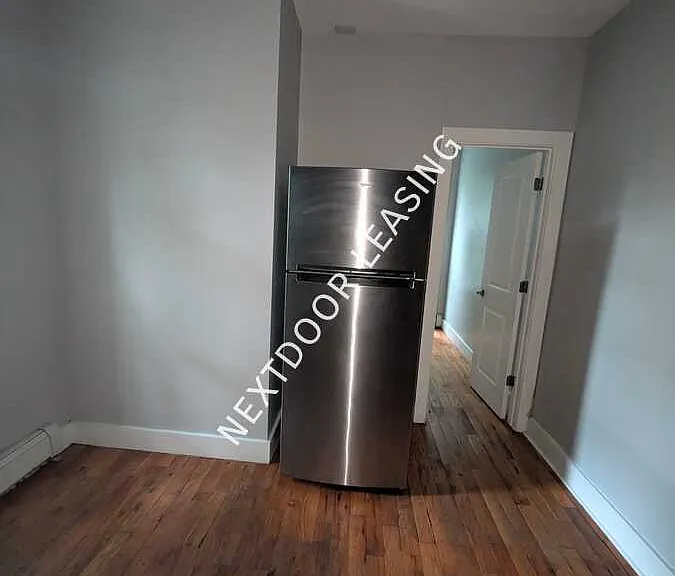 133 Wilkinson Ave #3M — Photo 2