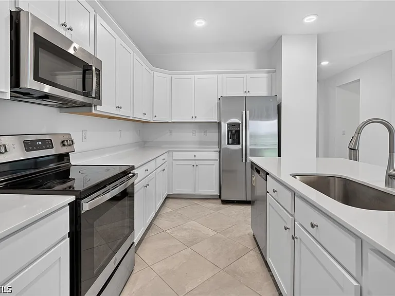 9156 Leatherwood Loop — Photo 11