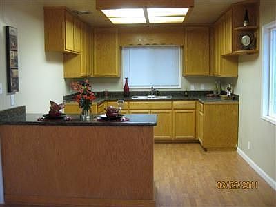 5th image of 3760 Iowa Ave