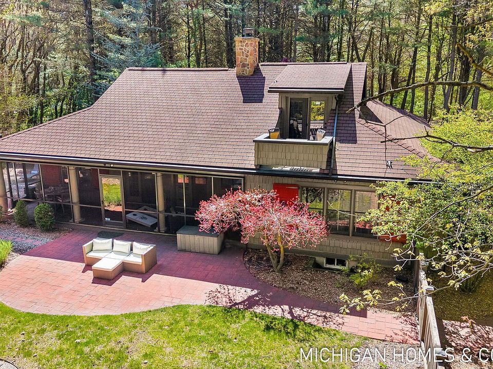 1st image of 3255 Lake Trail Dr