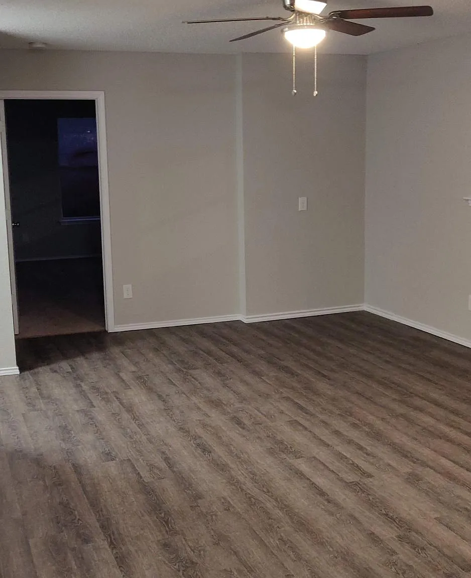 3 bed, 1620 sqft, $1,949 — Photo 4