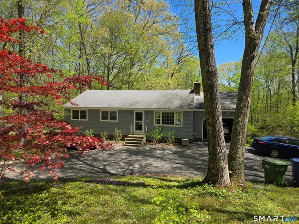 708 E Pond Meadow Rd, Westbrook, CT 06498