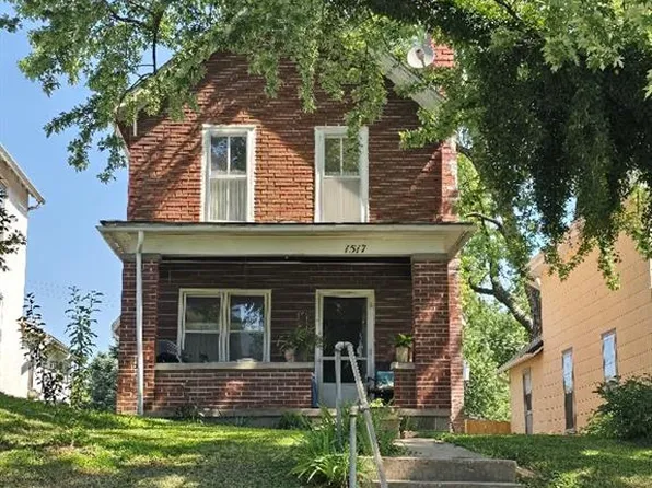 1517 Commercial St, Atchison, KS 66002