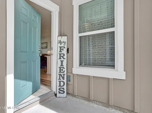 874 CAPITOL Parkway, Jacksonville, FL 32218