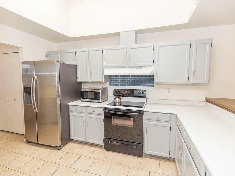 3030 Hillrise Dr — Photo 5