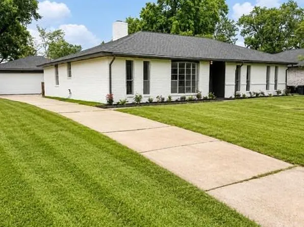 4427 Saffron Ln, Friendswood, TX 77546