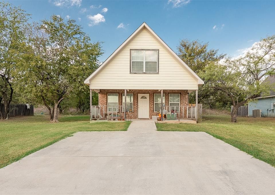 1st image of 10912 Shady Oaks Dr