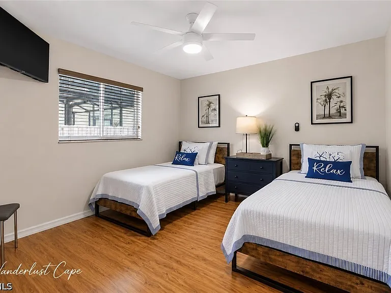 4413 SW 10th Ave — Photo 16
