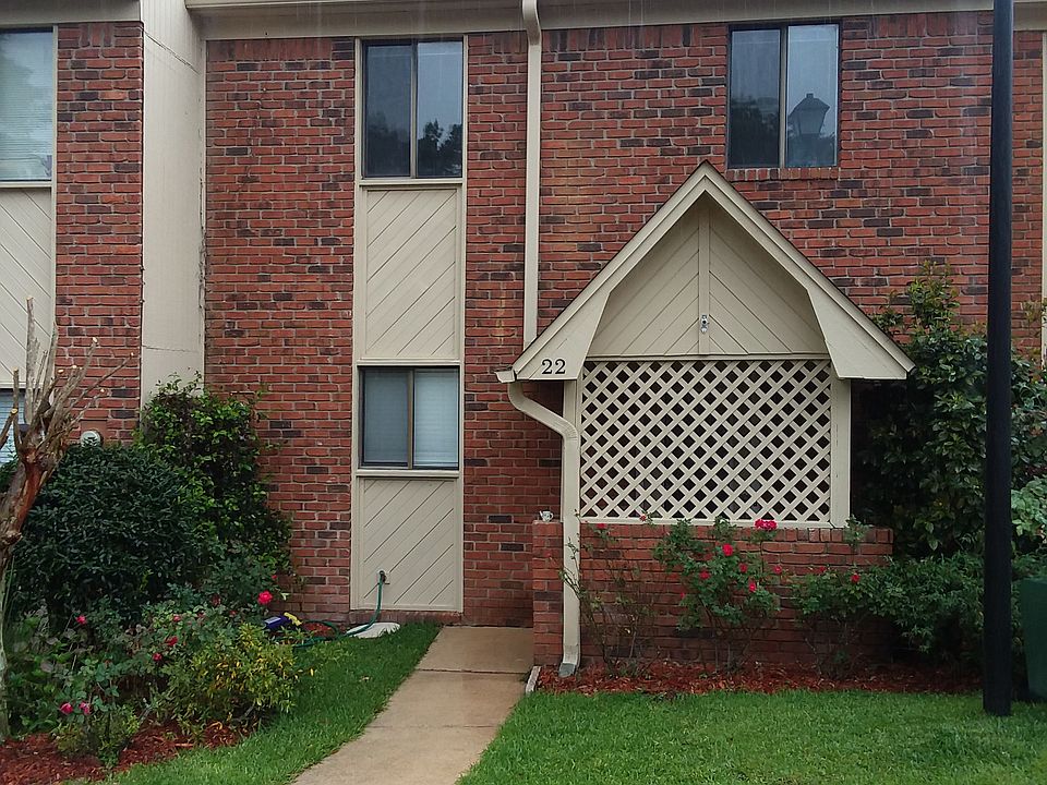 1st image of 3207 Shamrock St APT 22