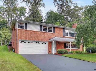 2826 Eastwood Dr, York, PA