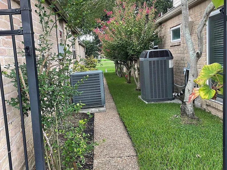 314 Fox Briar Ln — Photo 35