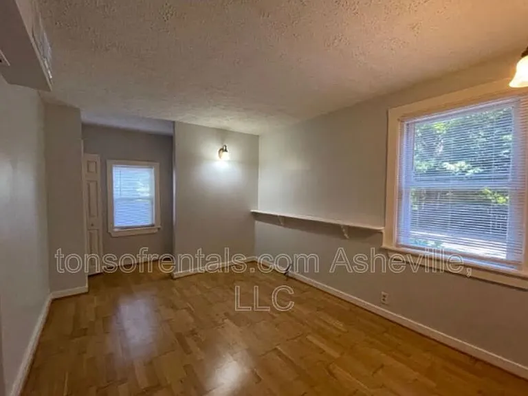 1316 Hyman Ave #1 — Photo 9