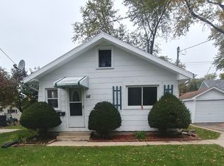 618 Cooper Ave, Elgin, IL 60120