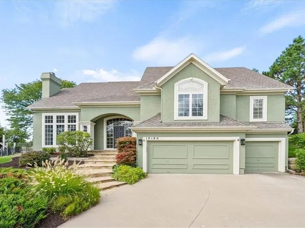 10180 S North Lake Ave, Olathe, KS 66061