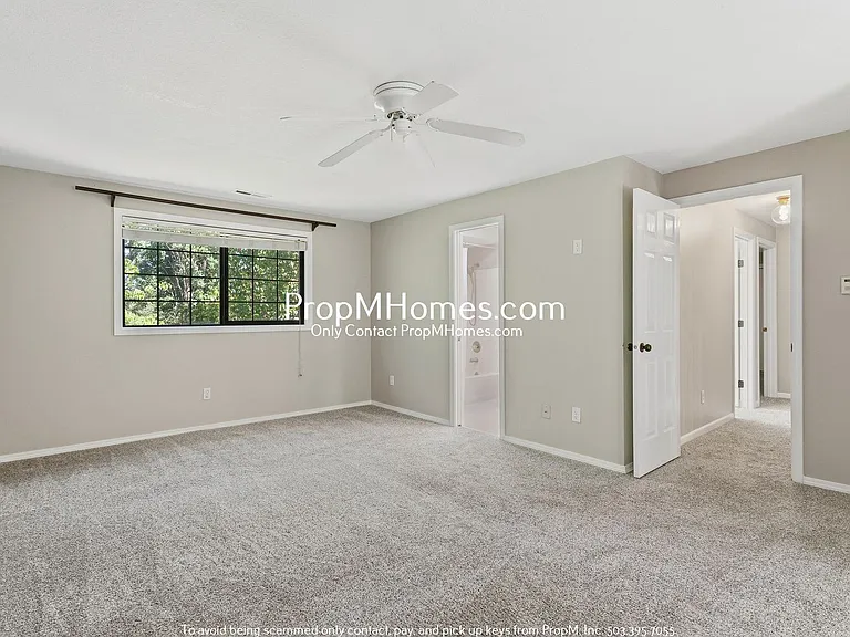 12200 SW 128th Ave — Photo 17