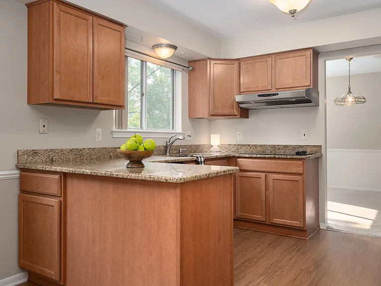 707 Rutgers Rd — Photo 12