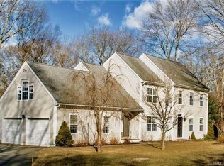 7 Otterbrook Dr, Old Saybrook, CT 06475