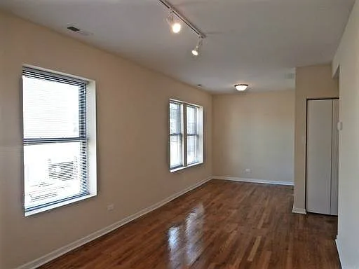 3003 W Lawrence Ave #2W — Photo 5