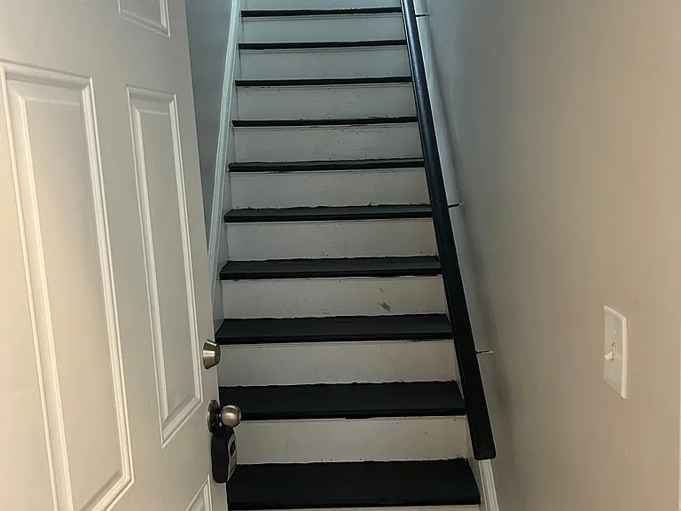 18 Winfield Ave #2 — Photo 2