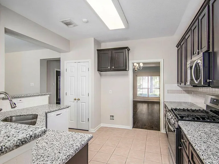 5231 Summerside Dr — Photo 13