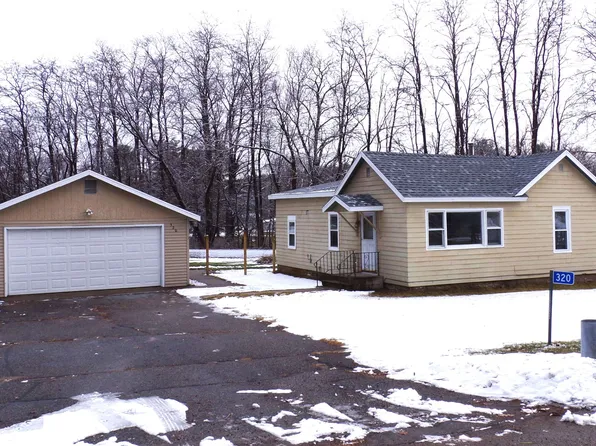 320 S 1st Ave, Redgranite, WI 54970