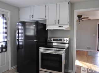 812 Alhambra Dr #1, Anderson, IN 46012