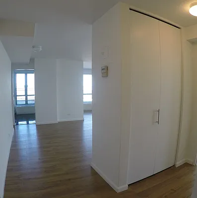 Rented by Solow Realty | media 22