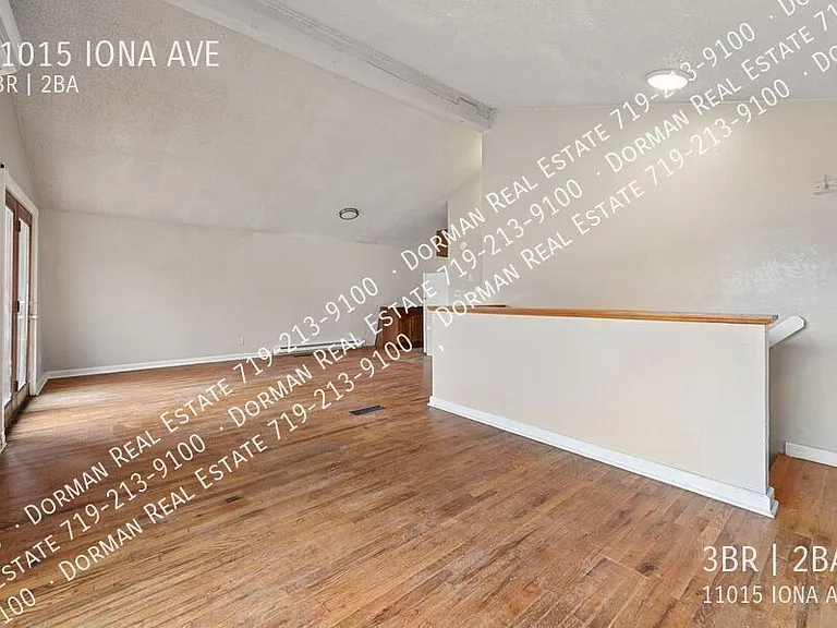 11015 Iona Ave — Photo 7