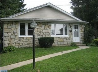 5 Cameron Rd, Willow Grove, PA 19090