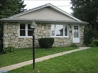 5 Cameron Rd photo 1