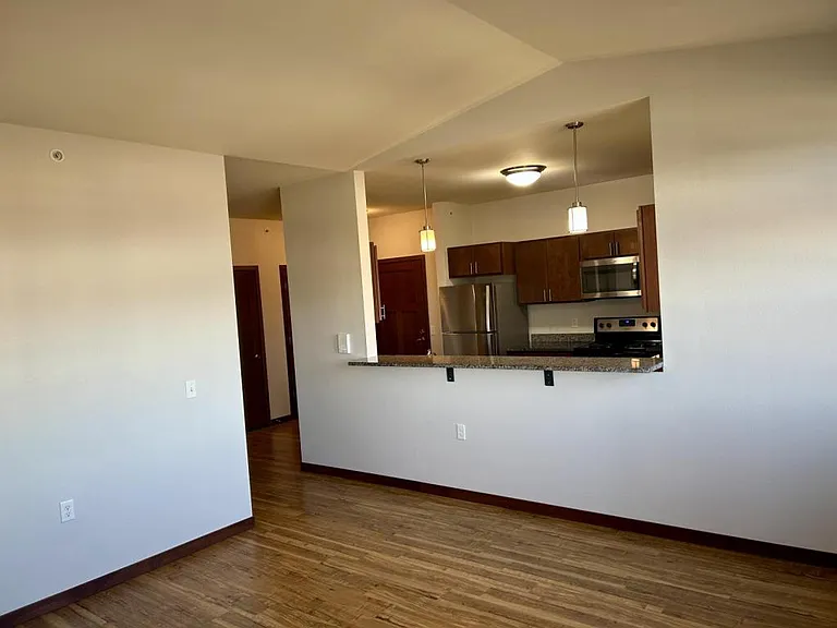122-128 Wisconsin St #128 WISCONSIN STREET — Photo 2