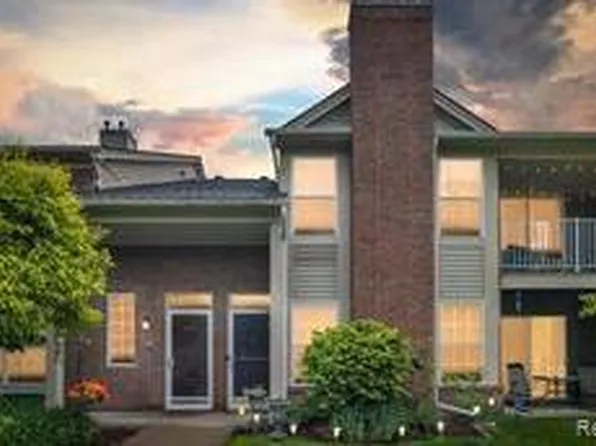 43431 Claremont Dr E, Clinton Township, MI 48038