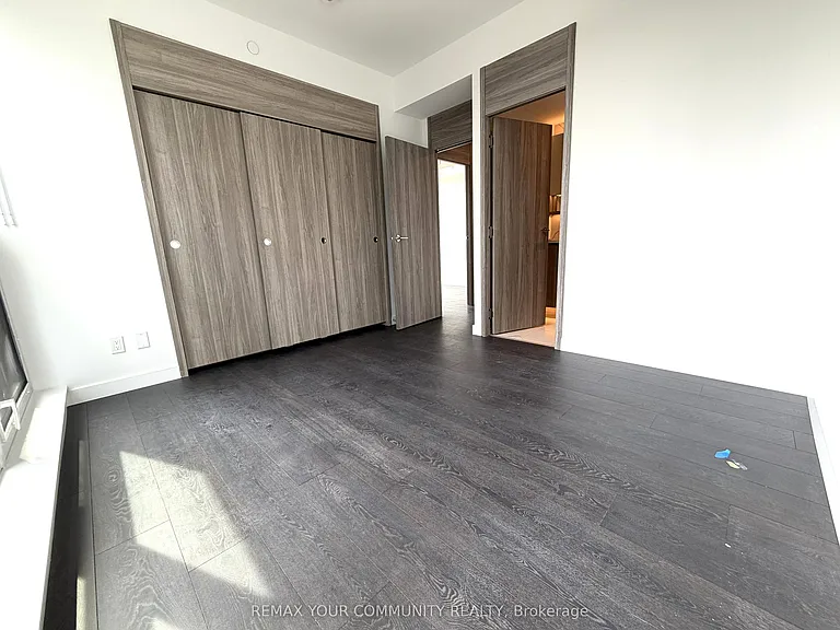 75 Billes Hts #1515 — Photo 4