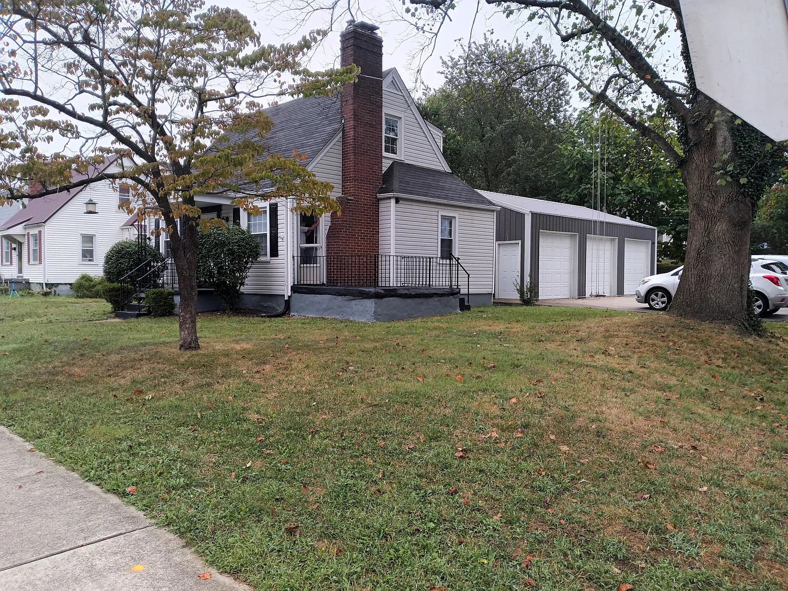 3 bed, 1200 sqft, $1,600 — Photo 2
