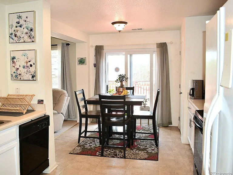 5542 S Quemoy Cir — Photo 9