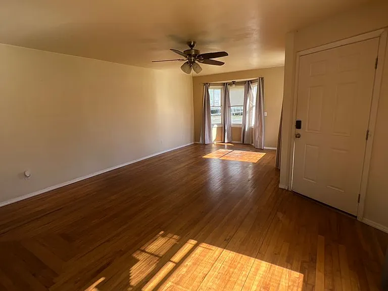 2421 Central Ave — Photo 14