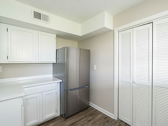4th image of 402 Mountain View Rd #116A