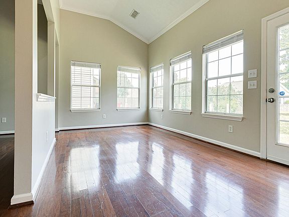 5th image of 7008 Penbrook Dr