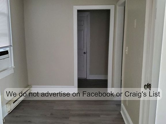 3rd image of 257 N Windsor Dr