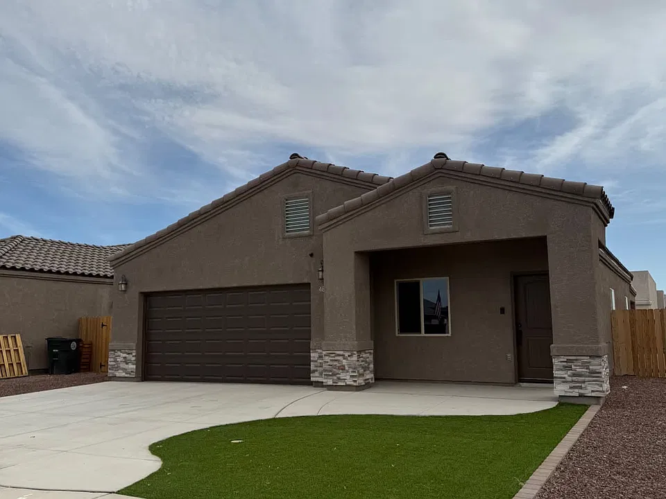 4803 E Udall Ln