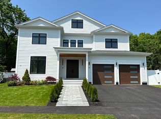 9 Richard Rd, Needham, MA 02492