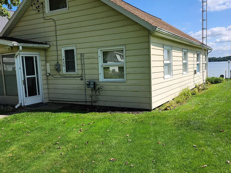 496 Maiden Ln — Photo 8