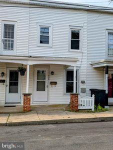420 4th Ave, Parkesburg, PA, 19365